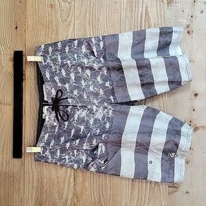Pelagic Size 30 Sharkskin Americamo Gray Fishing Board Shorts